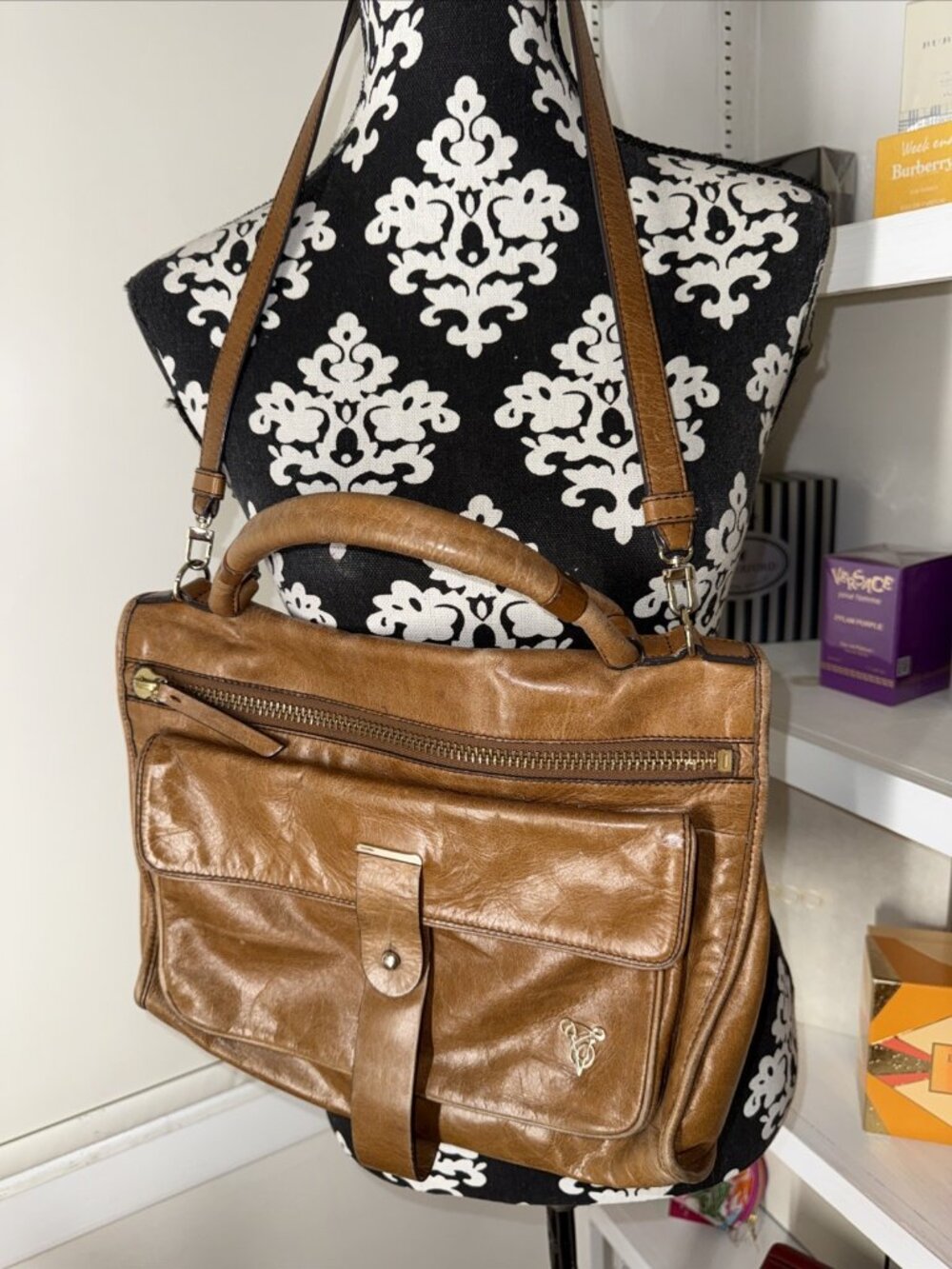 Tre Vero Beige Leather Purse with Gold Accents Shoulder Bag soft leather